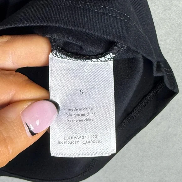 Brand New WeWoreWhat Cropped Baby V-Neck Short Sleeve T-Shirt in Black NWT - Picture 7 of 10